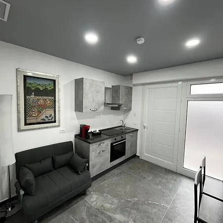 Dimora Deluxe Πανσιόν San Severo